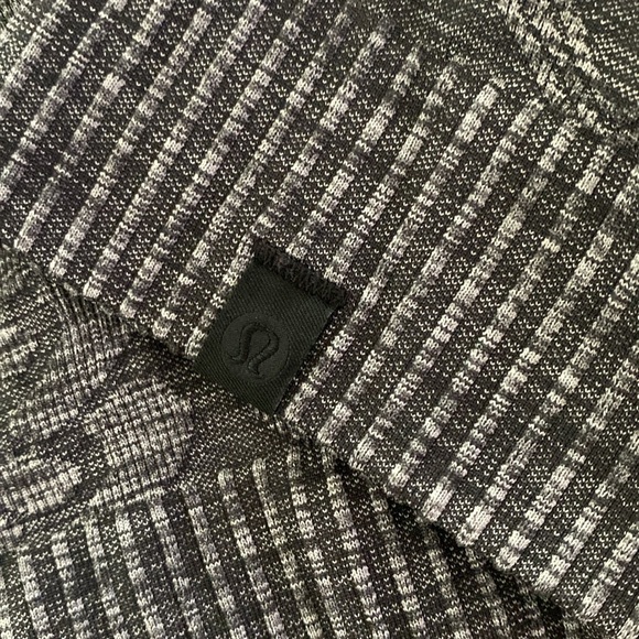 Lululemon long sleeve - Picture 3 of 3